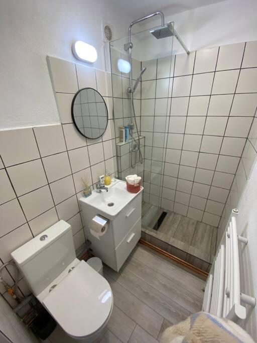Black& White Apartment 브라쇼브 외부 사진