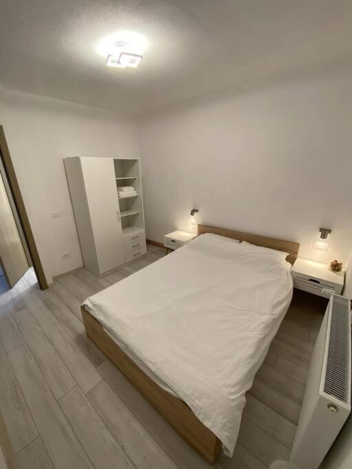 Black& White Apartment 브라쇼브 외부 사진