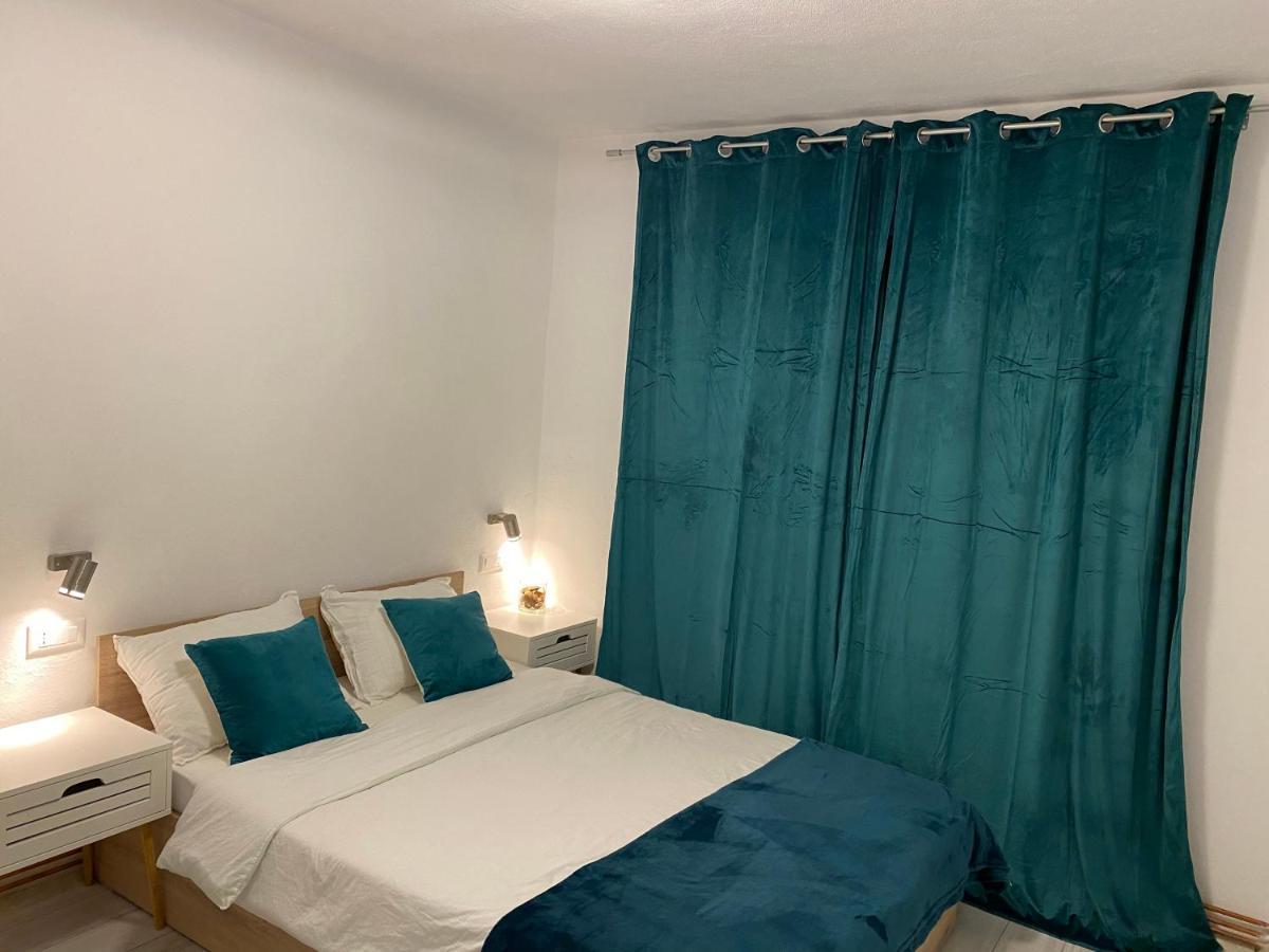 Black& White Apartment 브라쇼브 외부 사진